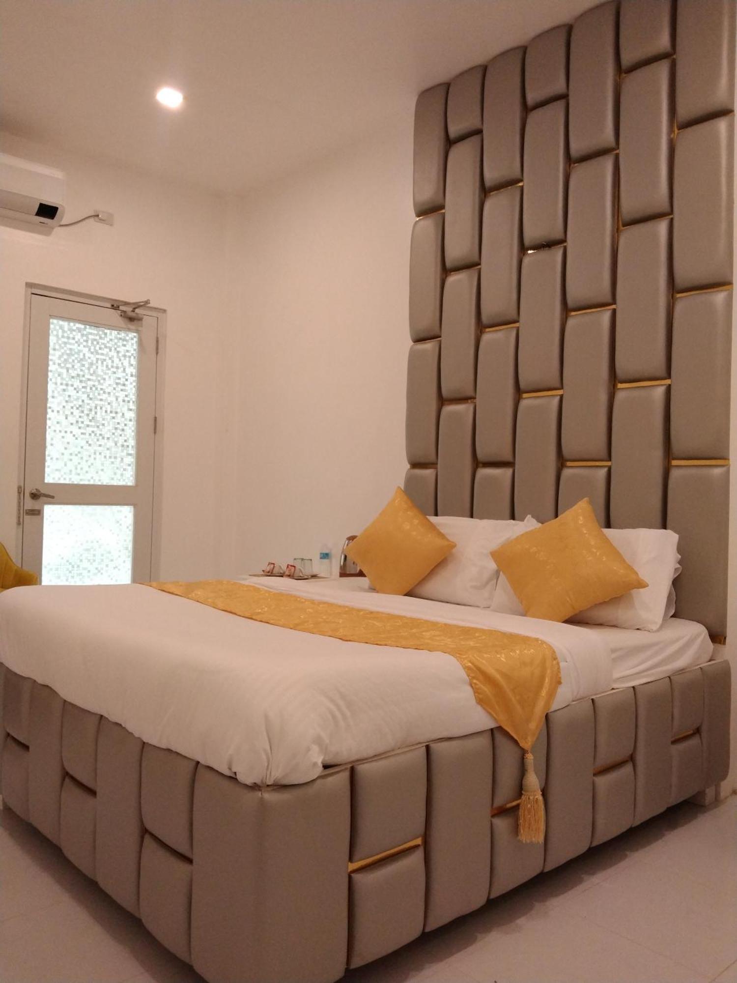 Siquijor Island Castle Resort Lazi Εξωτερικό φωτογραφία